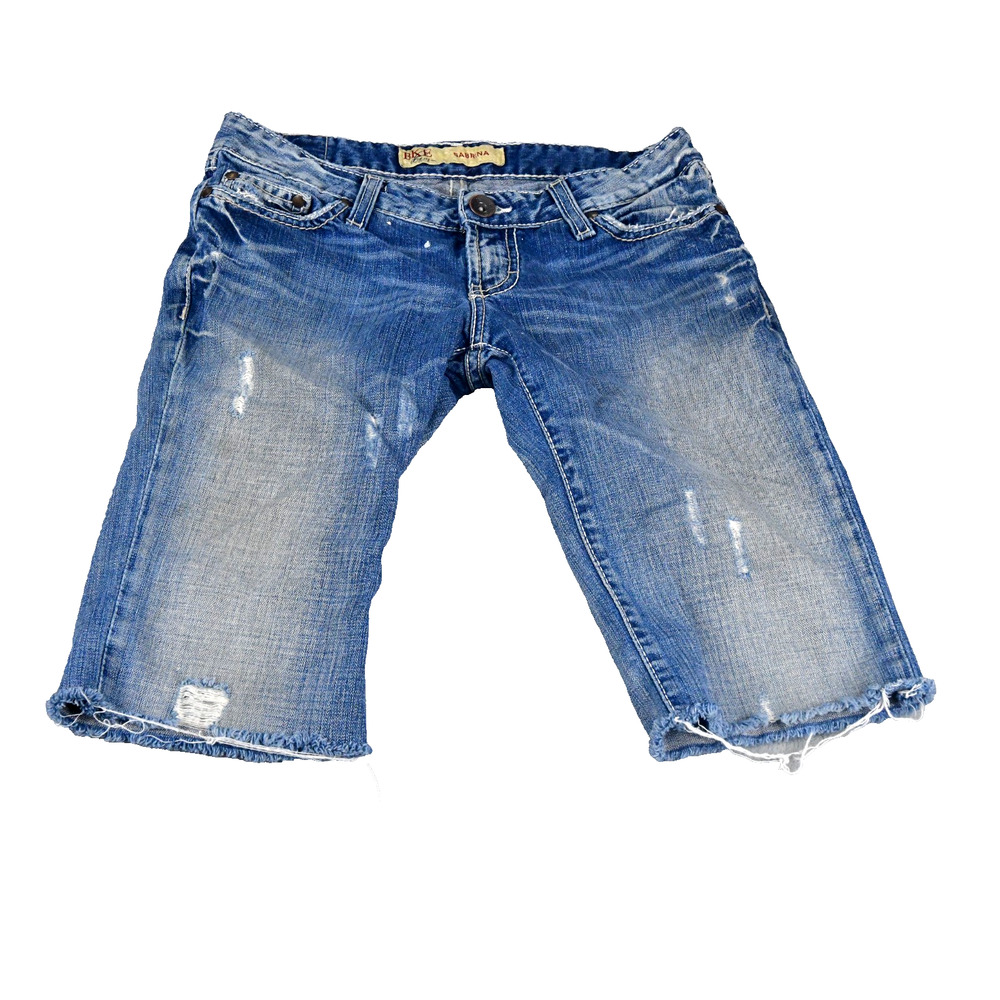 BKE Sabrina Stretch Bermuda Short 26 (fits 28x12) Distressed Comfy